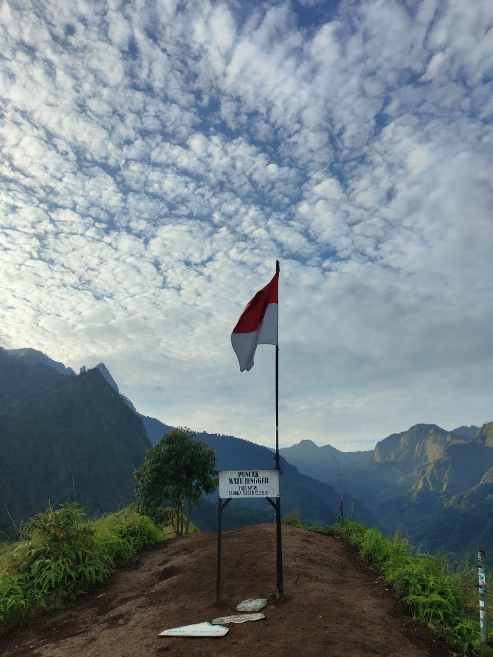Bukit Watu Jengger